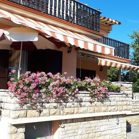 Apartments Santa Barbara ビオグラード・ナ・モル エクステリア 写真
